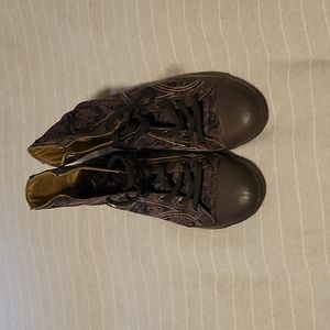 Alice Cullen Twilight Vintage Nike Paisley Sixtons